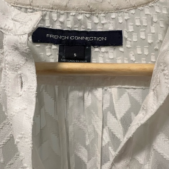 Textured Sheer Blouse - Picture 2 of 4